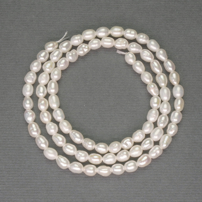 Freshwater white pearls on a thread, diameter 4–4.5×4 mm, length 37 cm