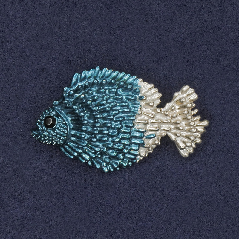 Brooch 'Fish' blue and white enamel on golden metal 27x42mm+