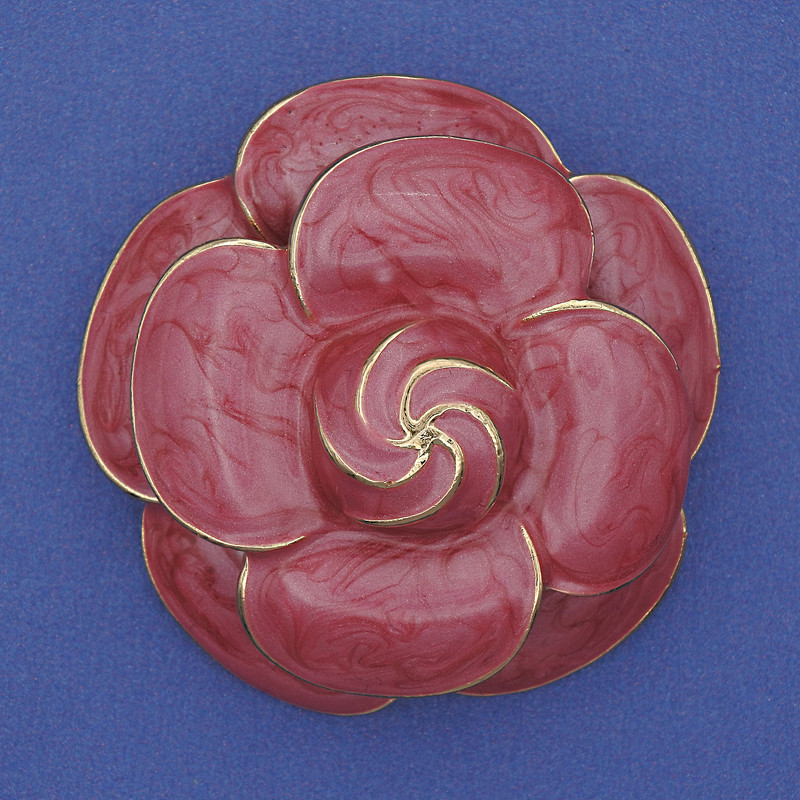 Pink enamel flower brooch with gold-toned metal, 45mm+
