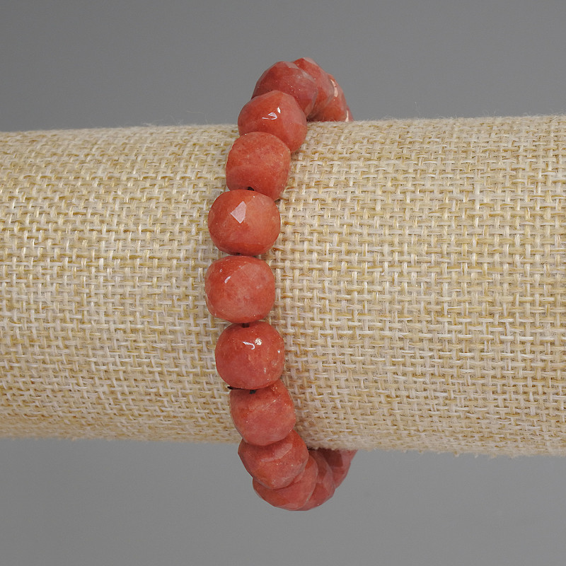 Bracelet Red Jasper Faceted Cube 9x9 mm, 18 cm length, stretch