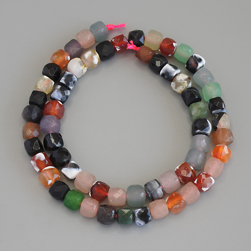 Agate beads assortment faceted cubes, 7x7 mm on a strand, length 40 cm+