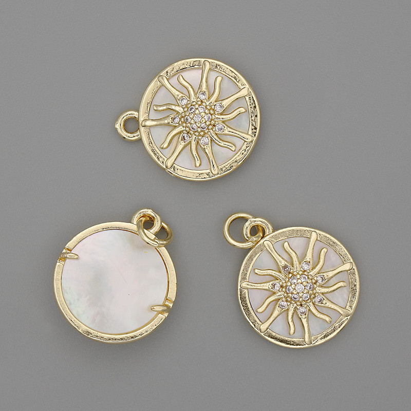 Pendant Mother-of-Pearl Sun 15mm ±, length 20mm ± Gold-tone Metal