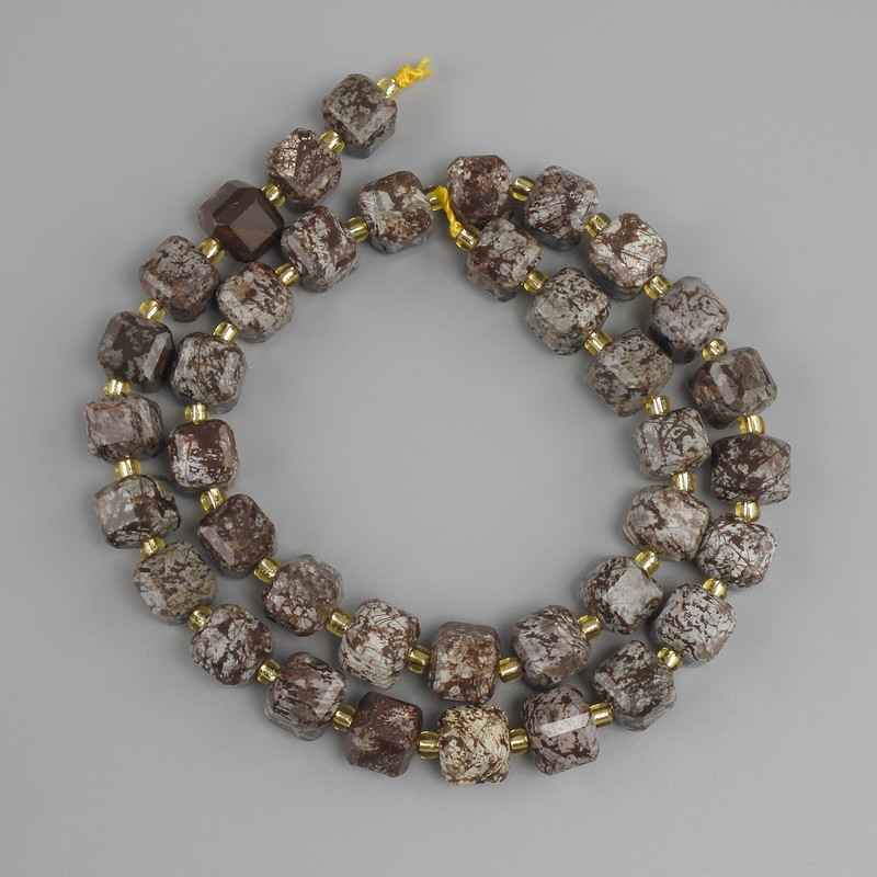 Beads Coffee Jasper Faceted Cube, diameter 8x8 mm +- seed beads 3 mm +-, length 38 cm +-, on a thread