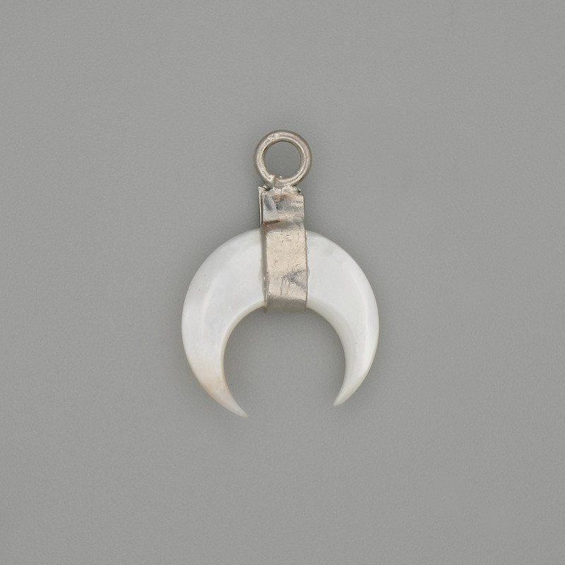 Moon pendant, mother-of-pearl, diameter 14 mm +/-, length 20 mm +/-