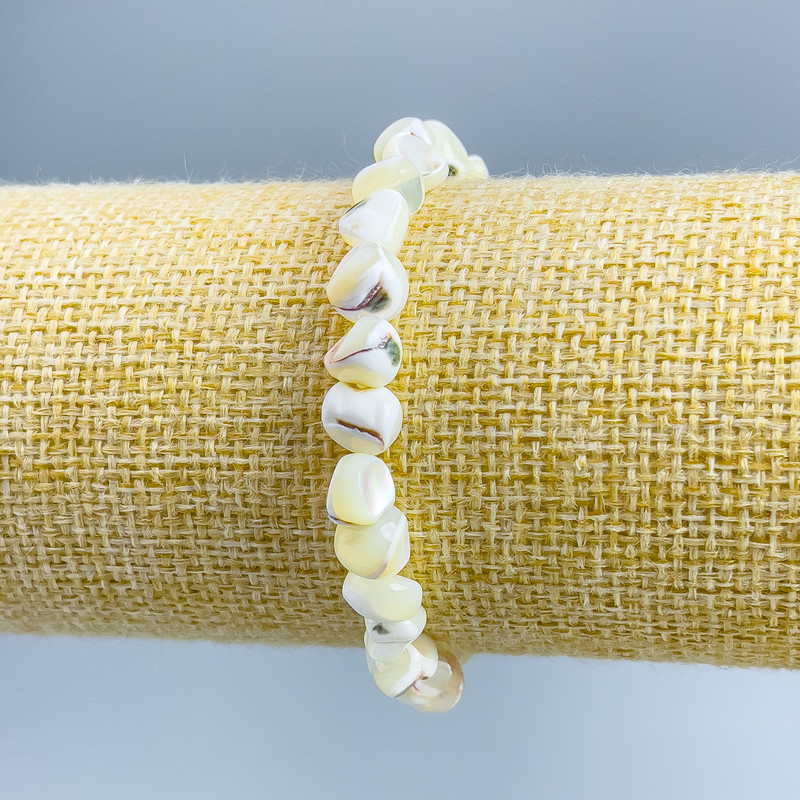 Bracelet White Mother-of-Pearl Faceted Beads, 8×6 mm, length 18 cm (stretch)