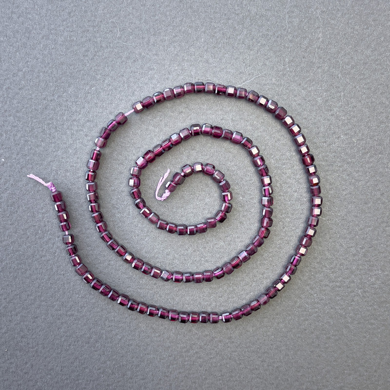 Garnet Beads on a Strand, Natural Stone Cube, 3x3 mm approx., 40 cm length+